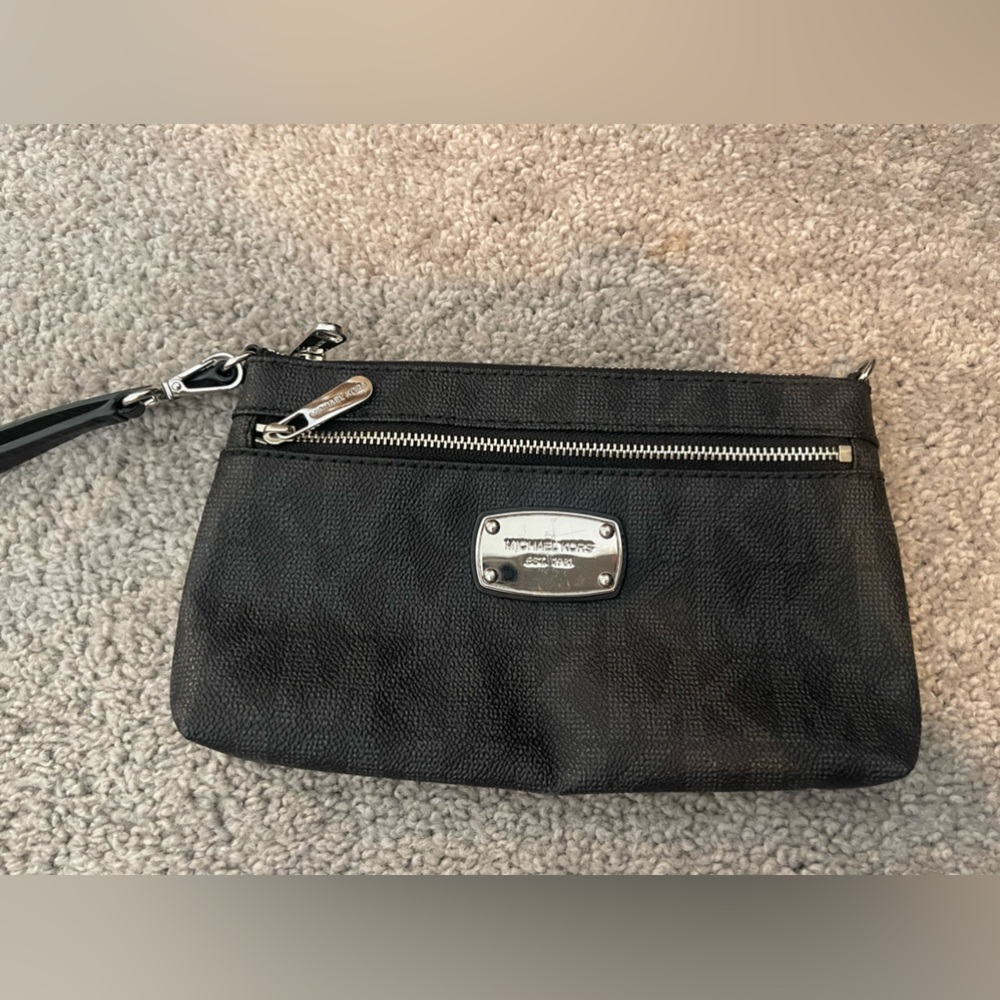 Michael Kors wristlet wallet